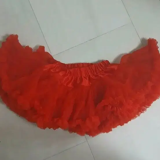 씬 빨간색 캉캉스커트