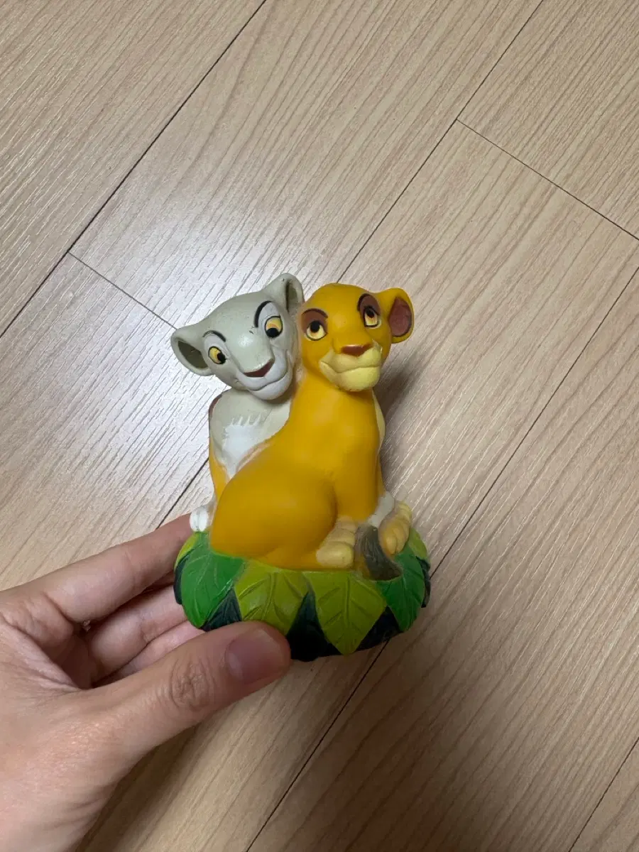 라이온킹 심바와 나라 피규어