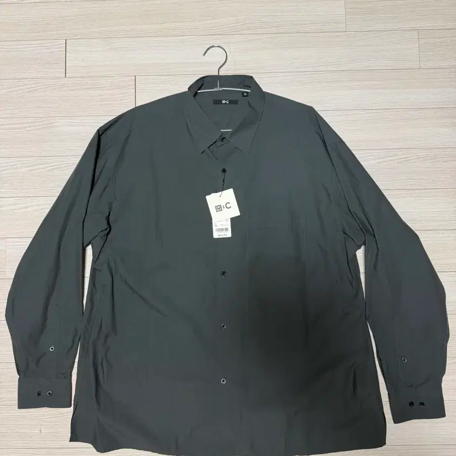 유니클로 셔츠 다크그레이 XL