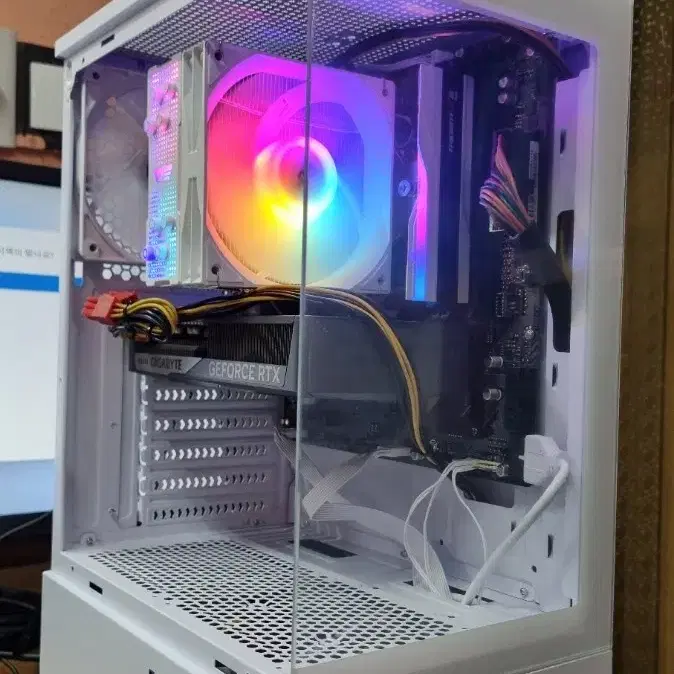 9600X RTX5060Ti