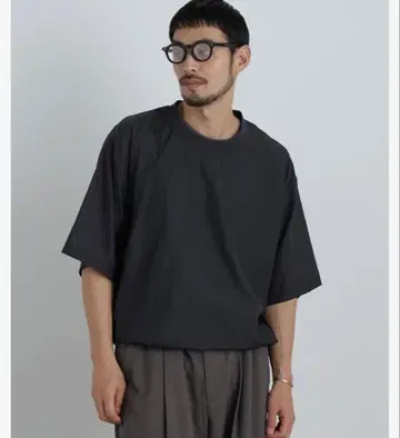 나노 유니버스 블랙 크루넥 T셔츠