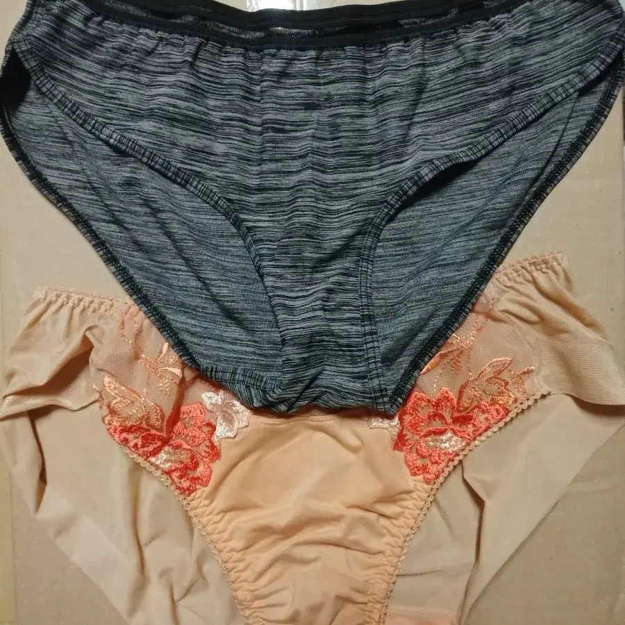 의류 정리해요(팬티,속옷,브래지어)