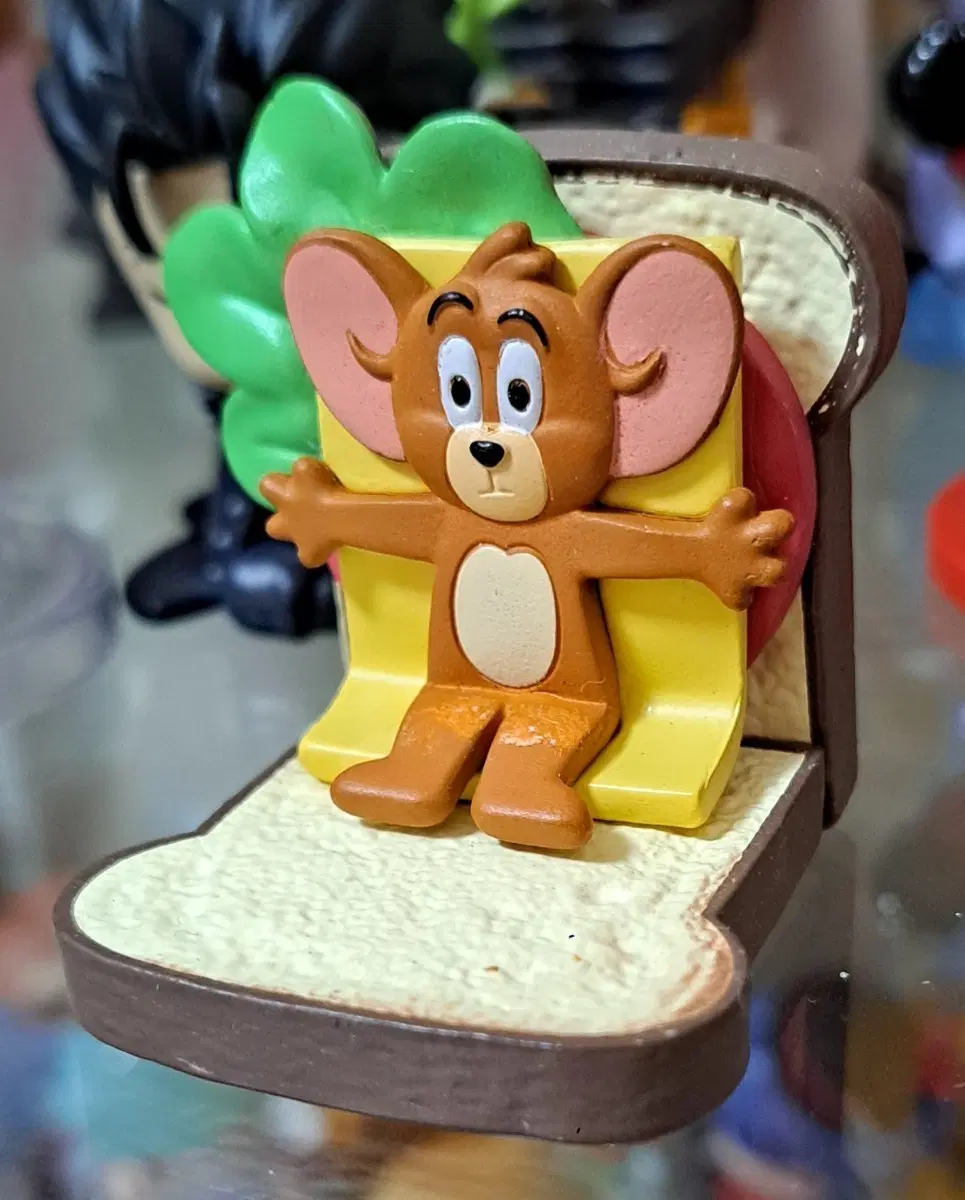 톰과 제리 샌드위치 피규어