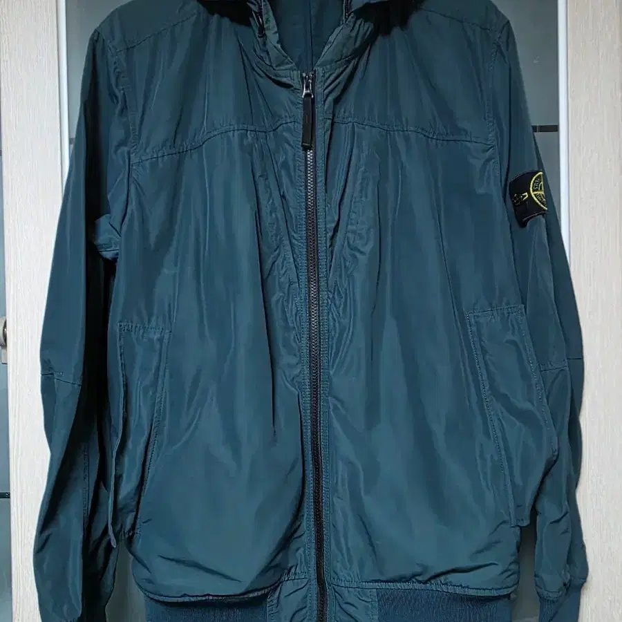 스톤아일랜드 마이크로랩스 바람막이 2XL