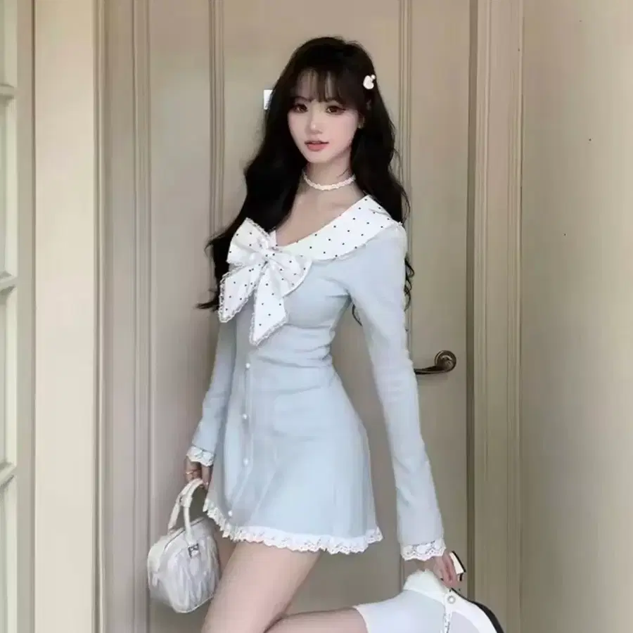 리본 레이스 카라 도트 미니 원피스 판매합니다 !