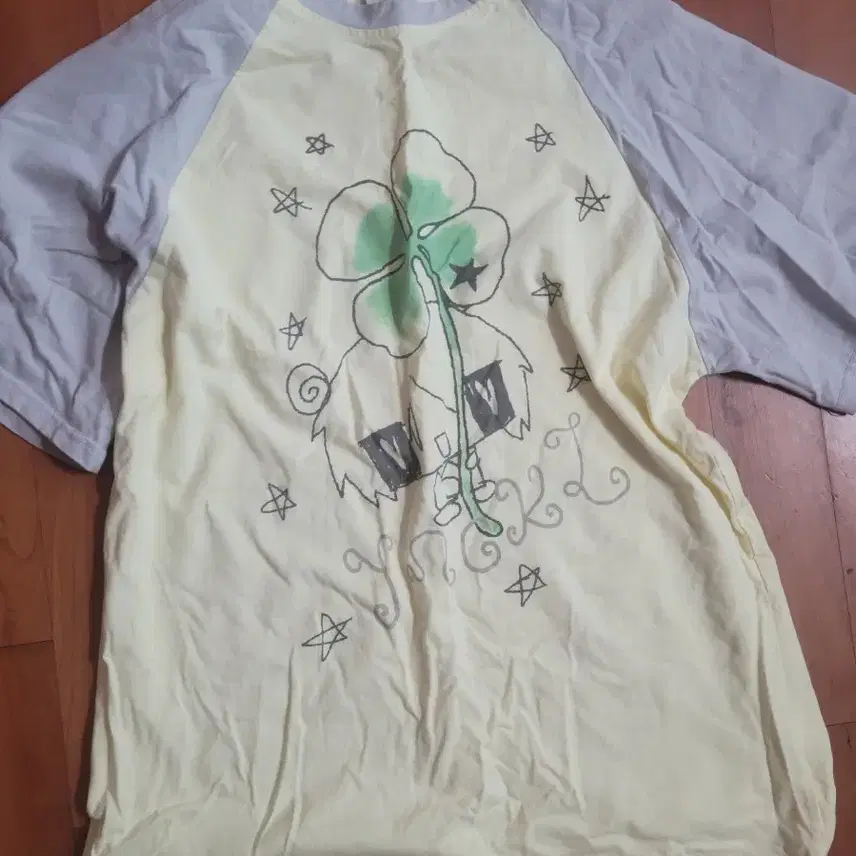 レモンコア四つ葉のクローバー幸運 TシャツTシャツ イエロー夏春秋エイブリー無神社交信 衣類トップス 服の女性衣料品 学生学生服 クアンクセミクロップフードジップマンツーマン長袖 Tシャツ