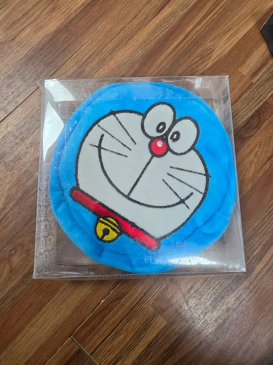 어퓨 도라에몽 파우치