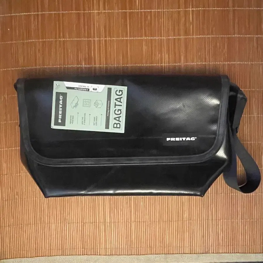 프라이탁 서퍼사이드 블랙