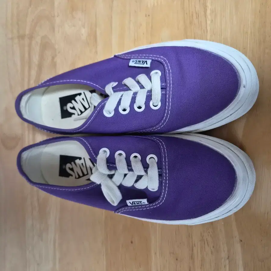 반스(VANS) 어센틱 퍼플(220)