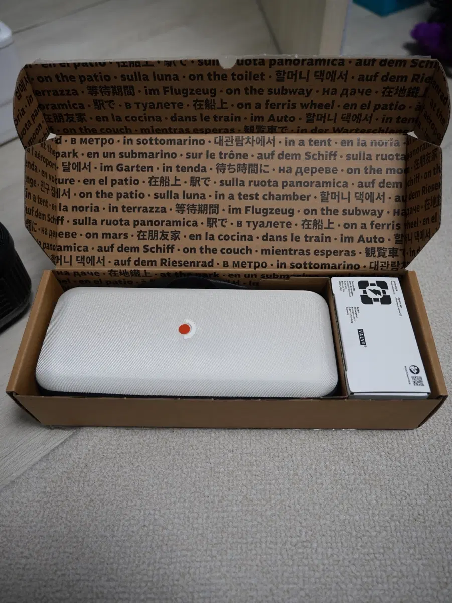 스팀덱 OLED 화이트 1TB 팝니다!