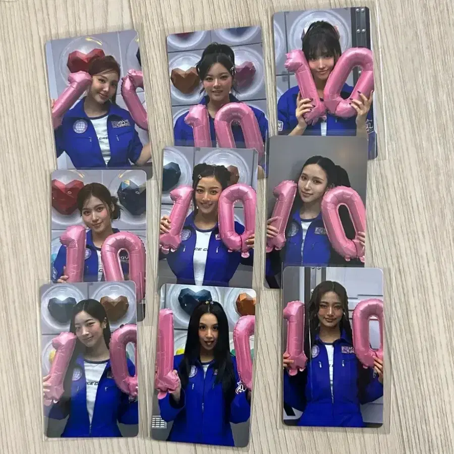 트와이스 10주년 팝업 5만원 특전 포카 9장 같이