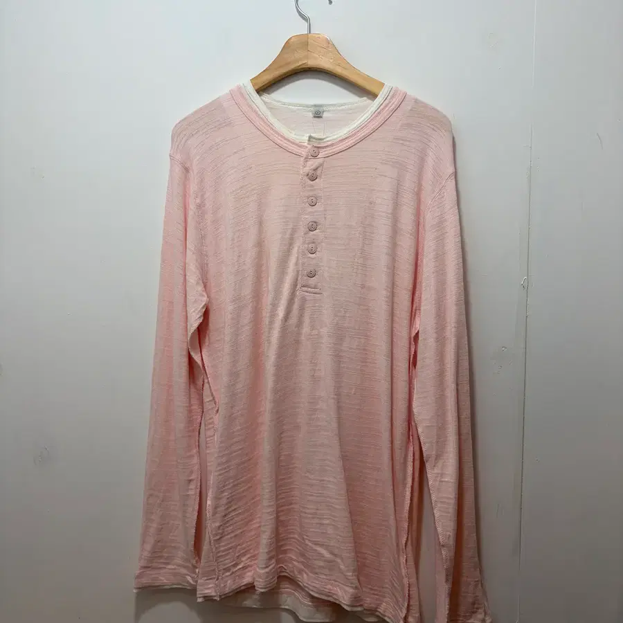 Uniqlo 유니클로 레이어드 헨리넥 긴팔 티셔츠 (새상품 남성L, 여성free)