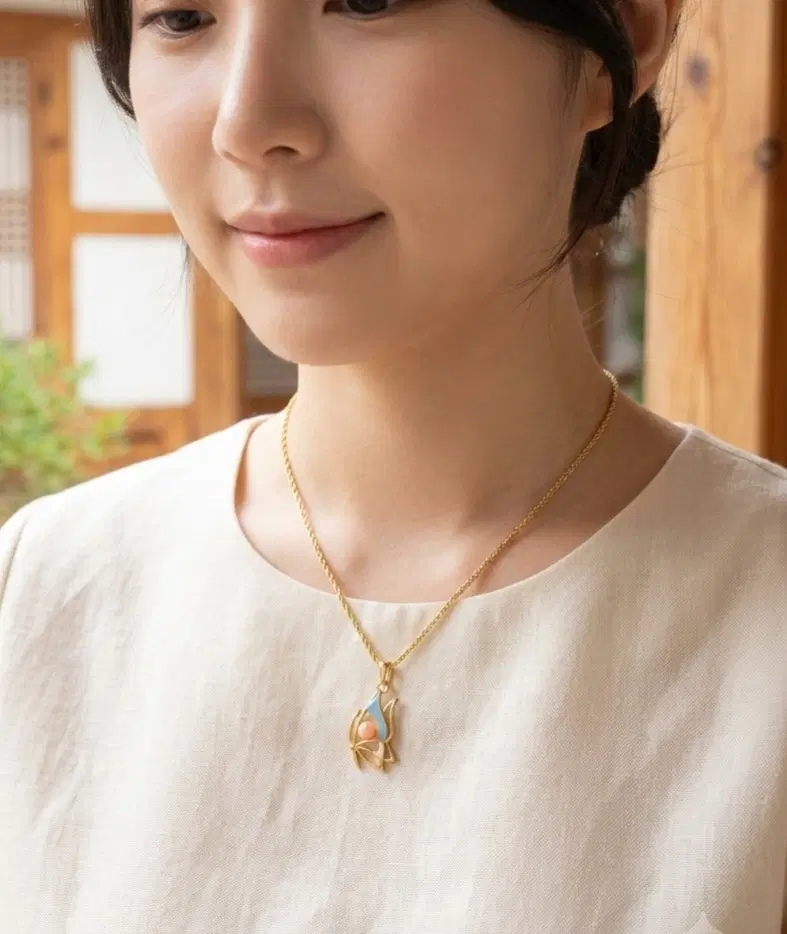천연 산호 나비 목걸이 선물