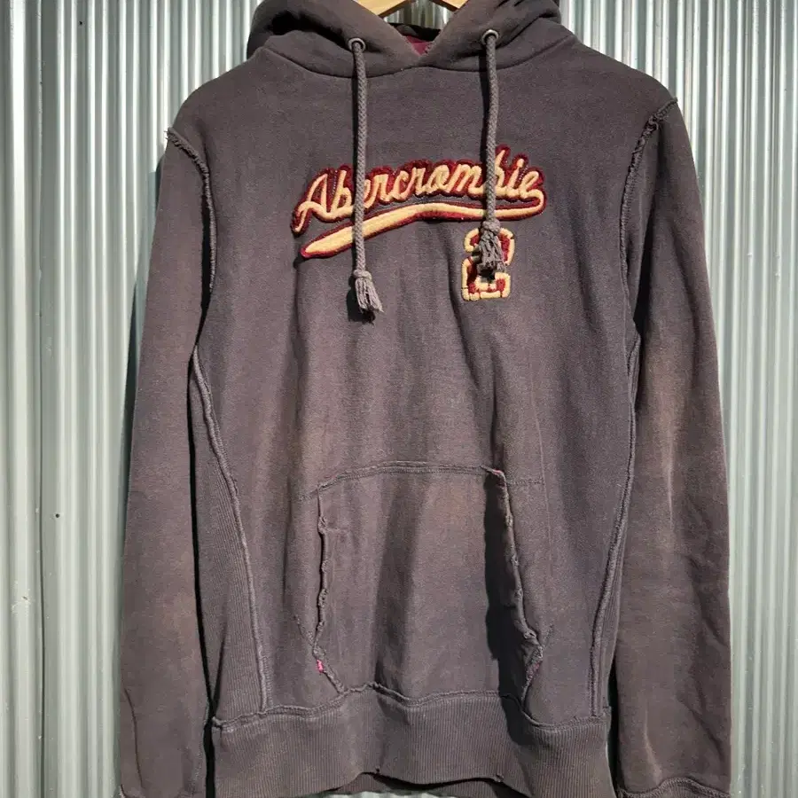 [L] 아베크롬비 Abercrombie & Fitch 올드스쿨 빈티지 자수 로고 후드티