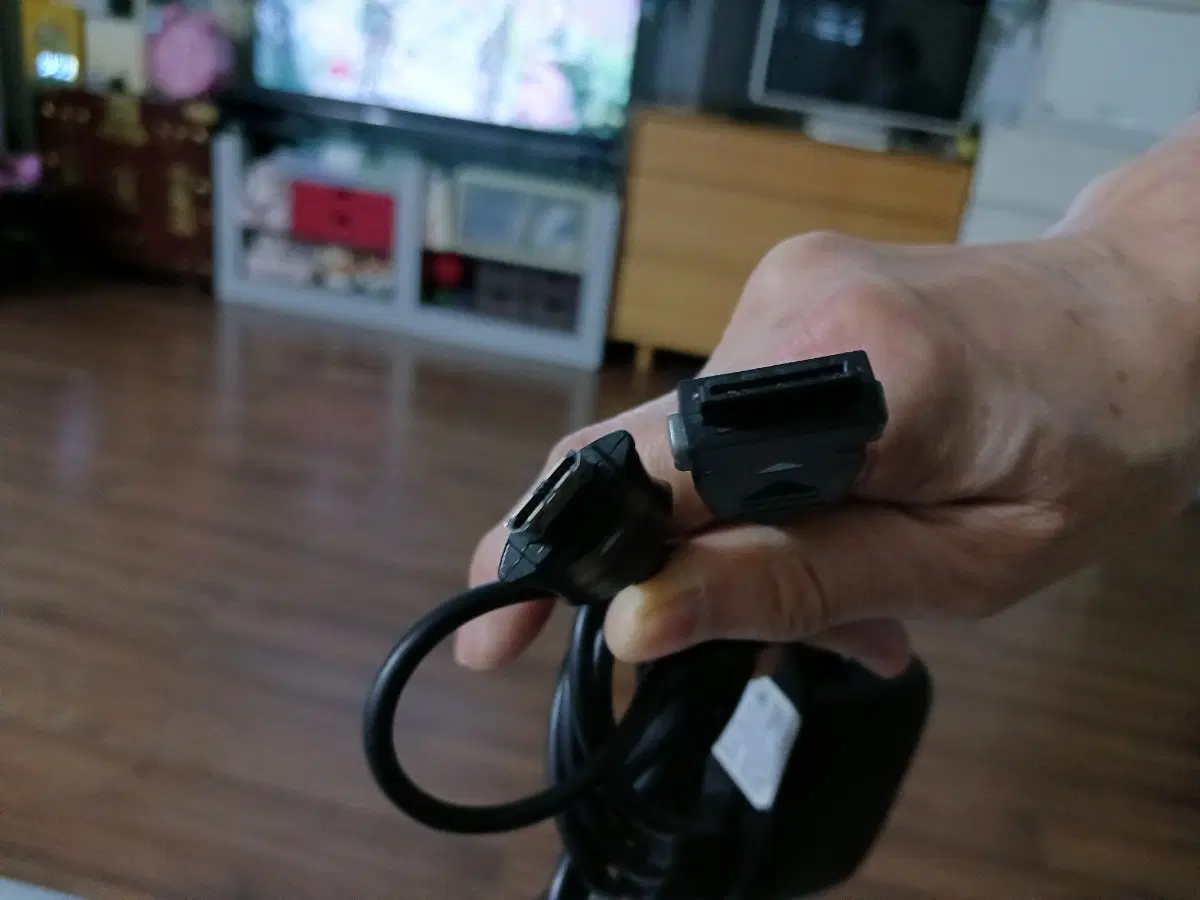 20핀.24핀 폴더폰 케이블 충전기 처분