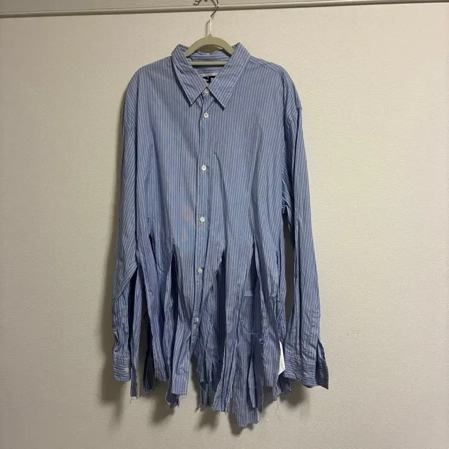 꼼데가르송 19ss 절개 스트라이프 셔츠