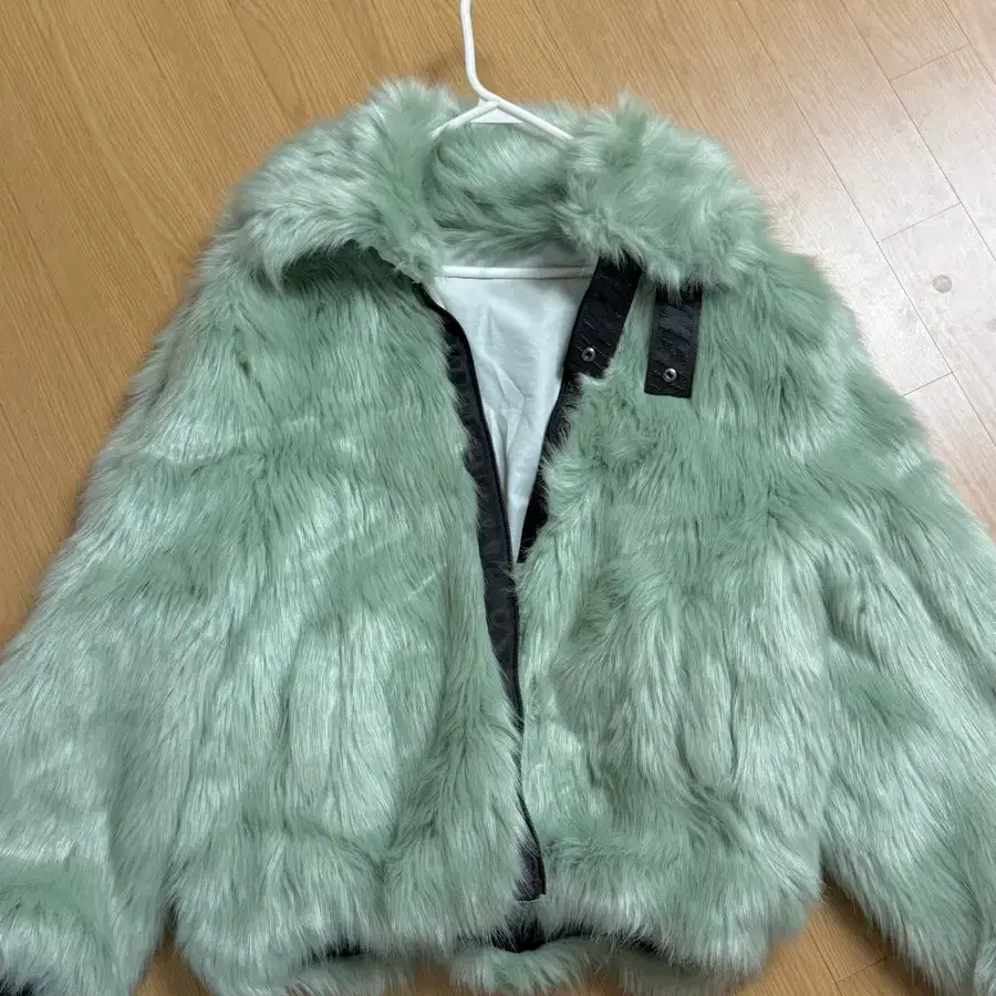 나이키 엠부쉬 퍼자켓 민트