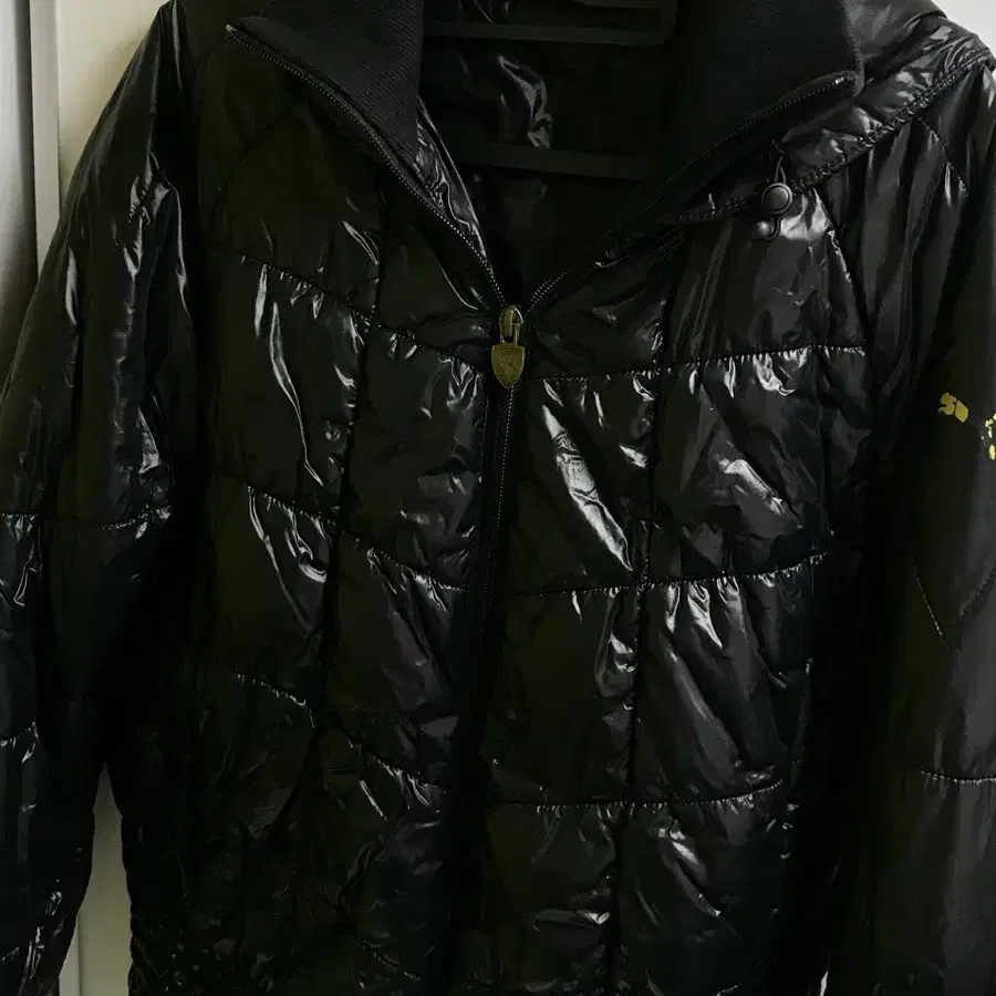 퓨마 X 페라리 경량패딩