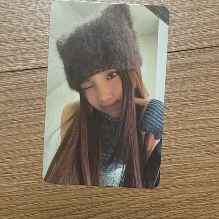 뉴진스 혜인 omg 포카