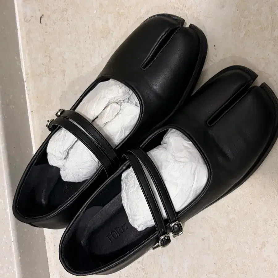 포른른 타비 메리제인 (tabi two strap maryjane) 230