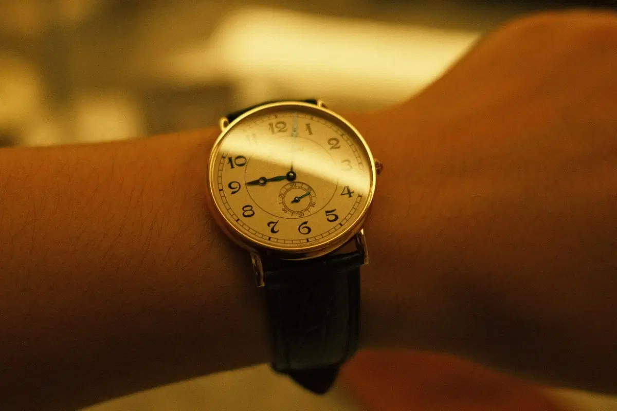 론진 프레장스. 18k 금통 38.5mm