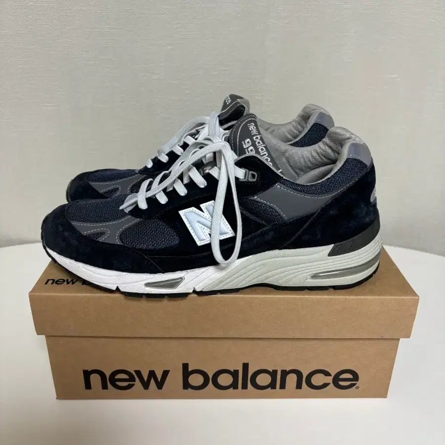뉴발란스 991 네이비 270