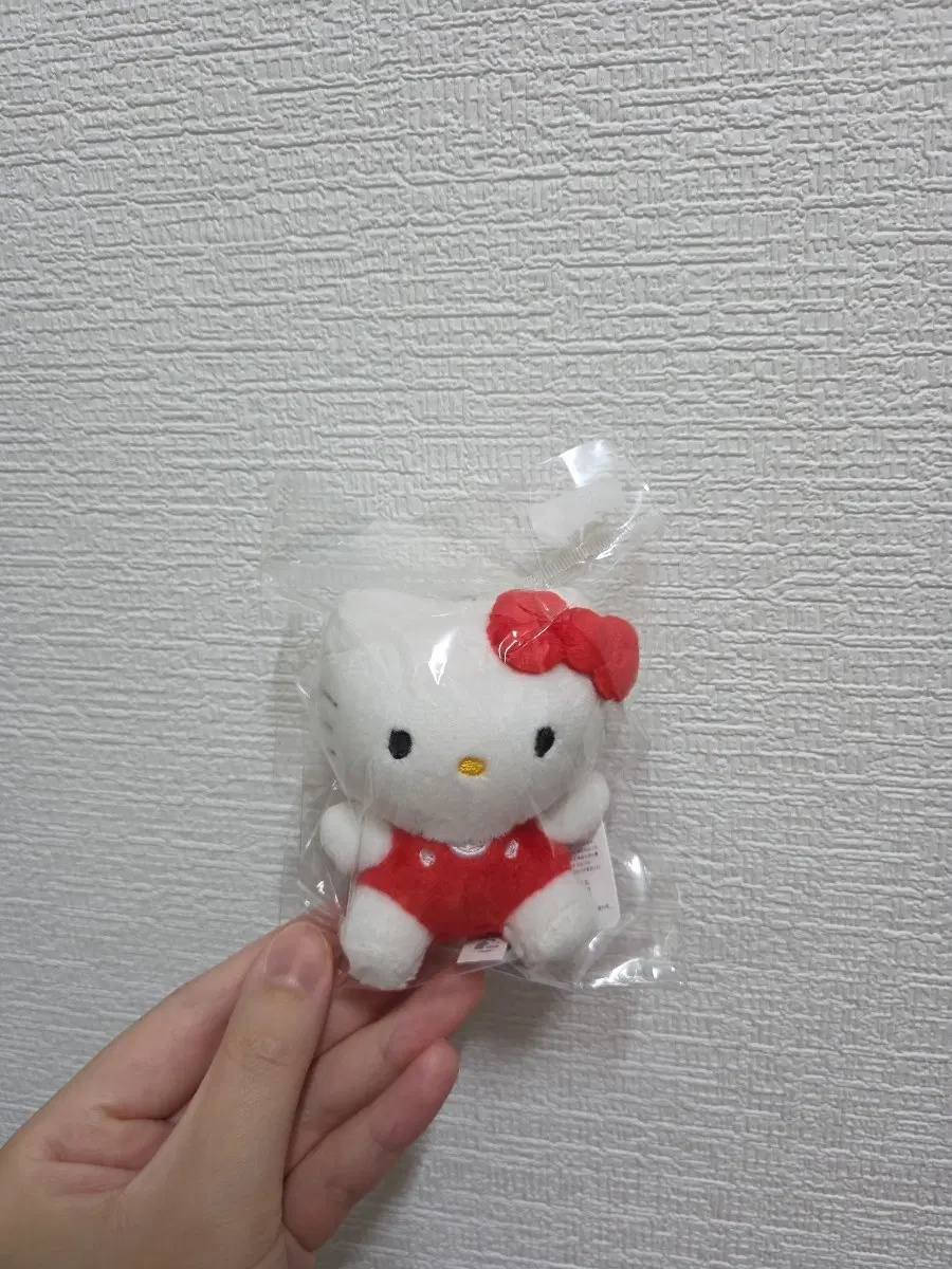 빨간색 키티 인형