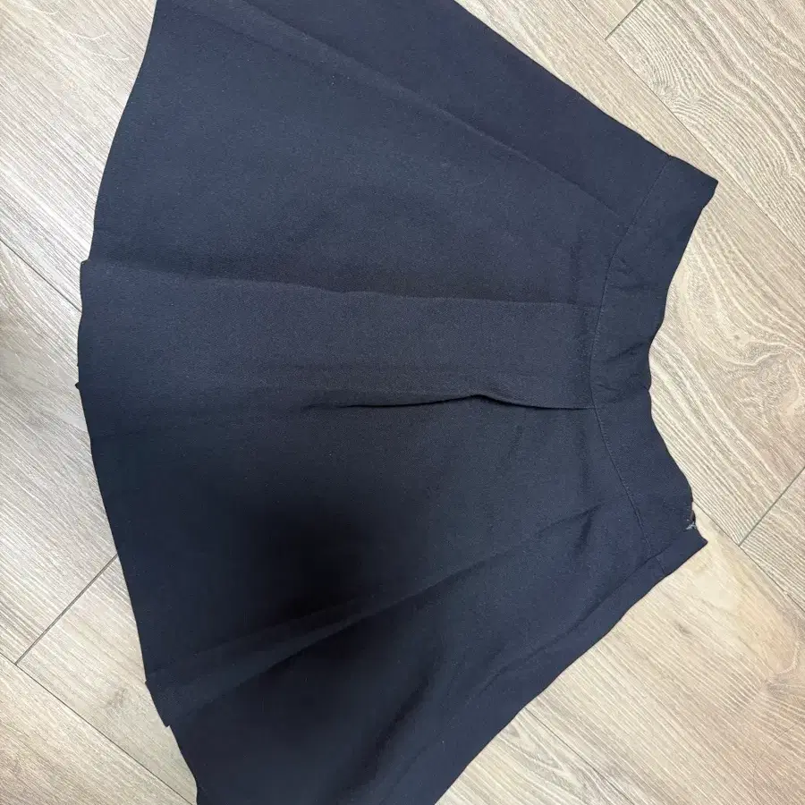 검정 플레어 스커트