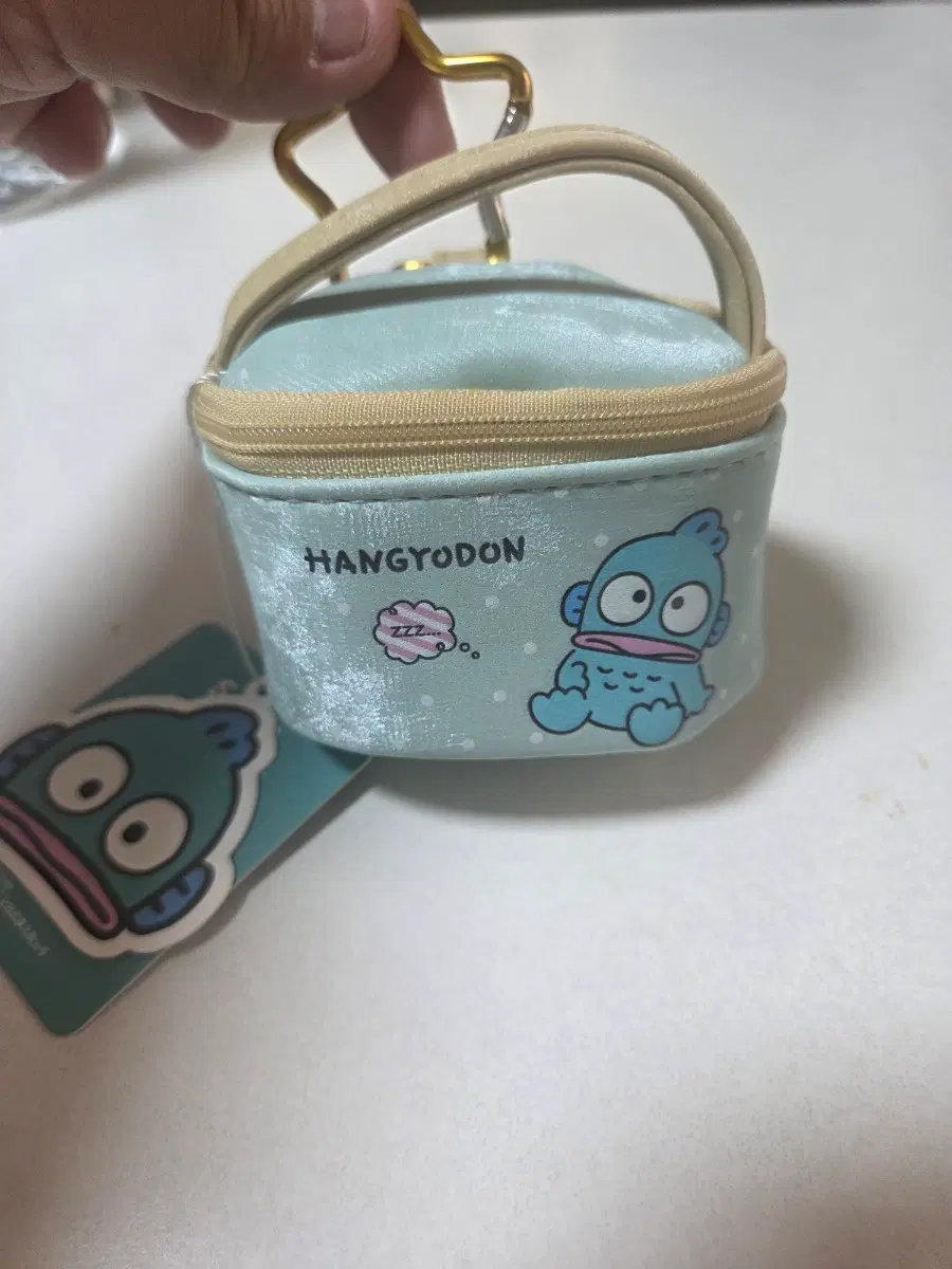 새상품:)산리오 한교동 카라비너 미니 파우치