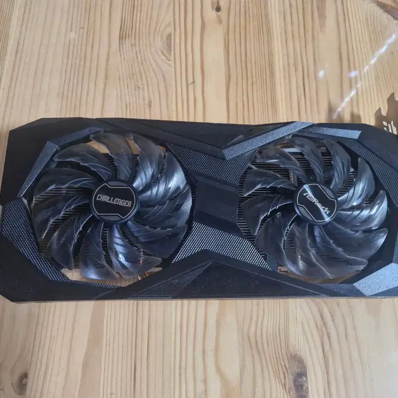 AMD 라데온 RX6600 그래픽카드