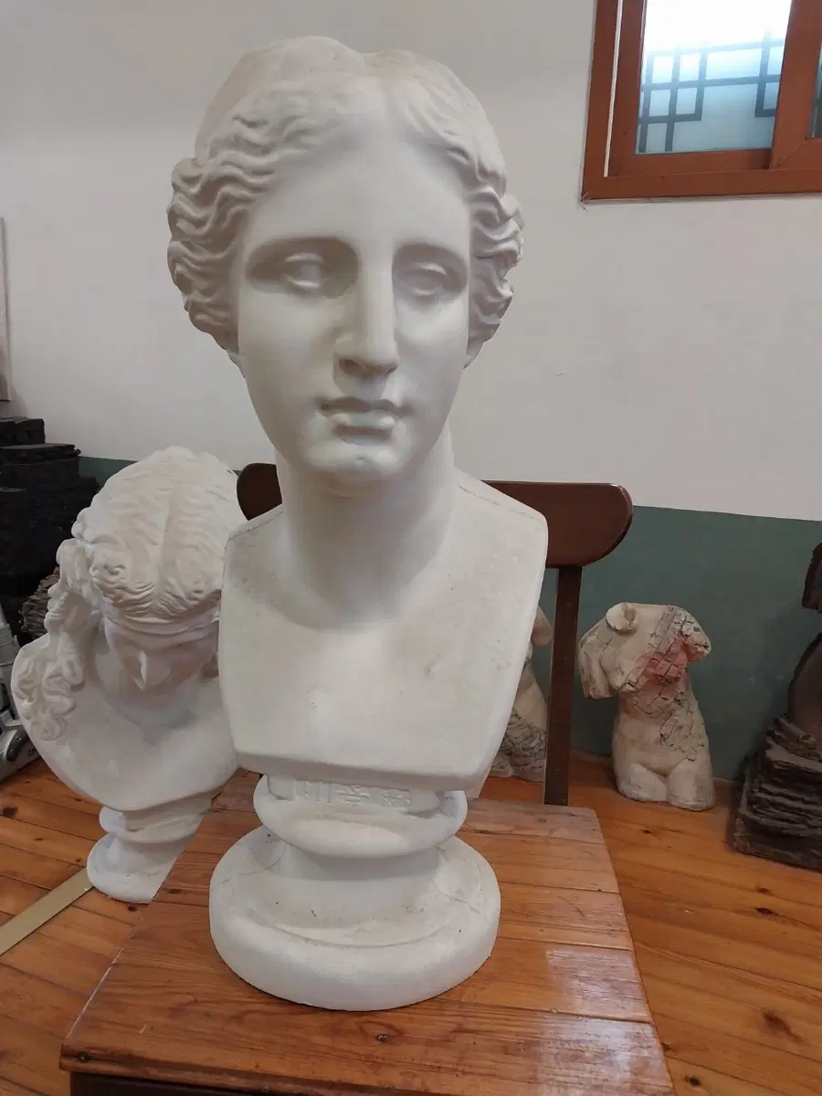 중형 비너스(Venus de Milo) 석고상 / 미술용 석고상