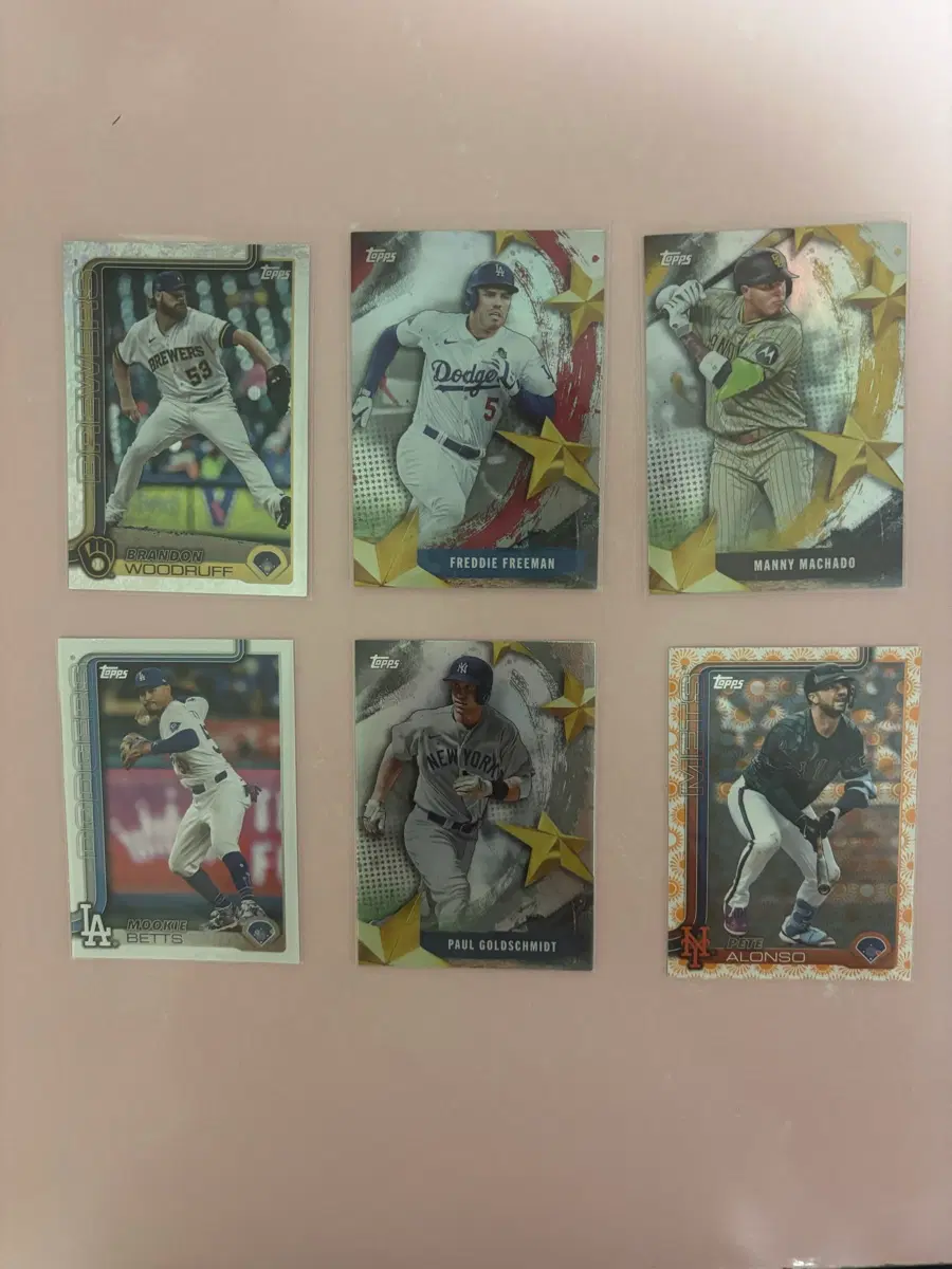 MLB 선수 카드 장당 2500원 (일괄 구매시 20000원)에 판매합니다