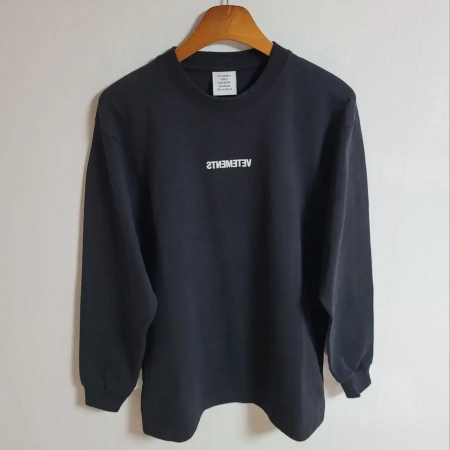 베트멍 블랙 페이퍼 로고 롱슬리브 XS 74 53 50 58 UAH20TR614