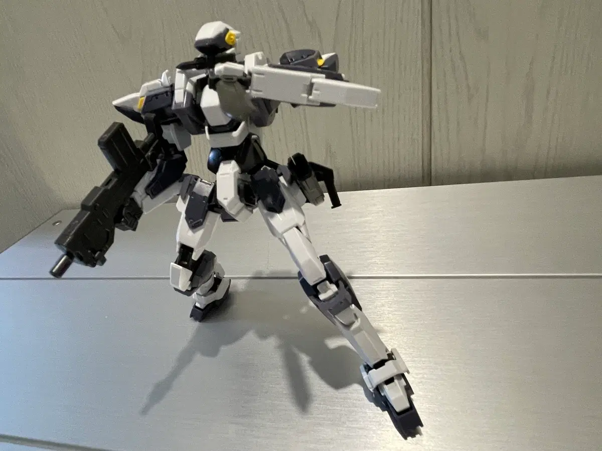 반다이 1/60 아바레스트 Ver.IV