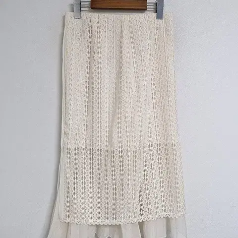 마인 자수스커트
