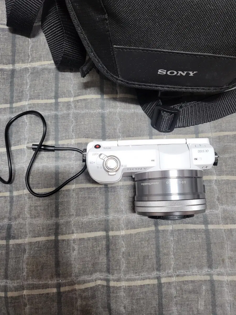 소니 알파 a5100 미러리스 카메라