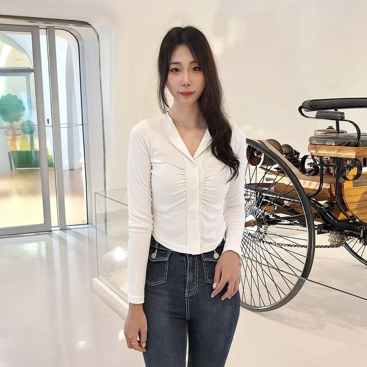 (국내생산 미착용 새상품) 딱 한장 남은 원가이하 판매 쫀쫀한 스판 티셔츠 블라우스 셔츠 여자셔츠 여자티셔츠 뮤즈 아이보리