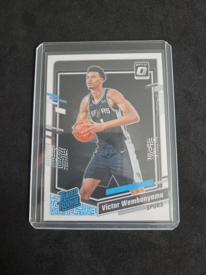 2023-2024 Panini Optic Rated Rookie Victor Wembanyama #225 Spurs (RC)