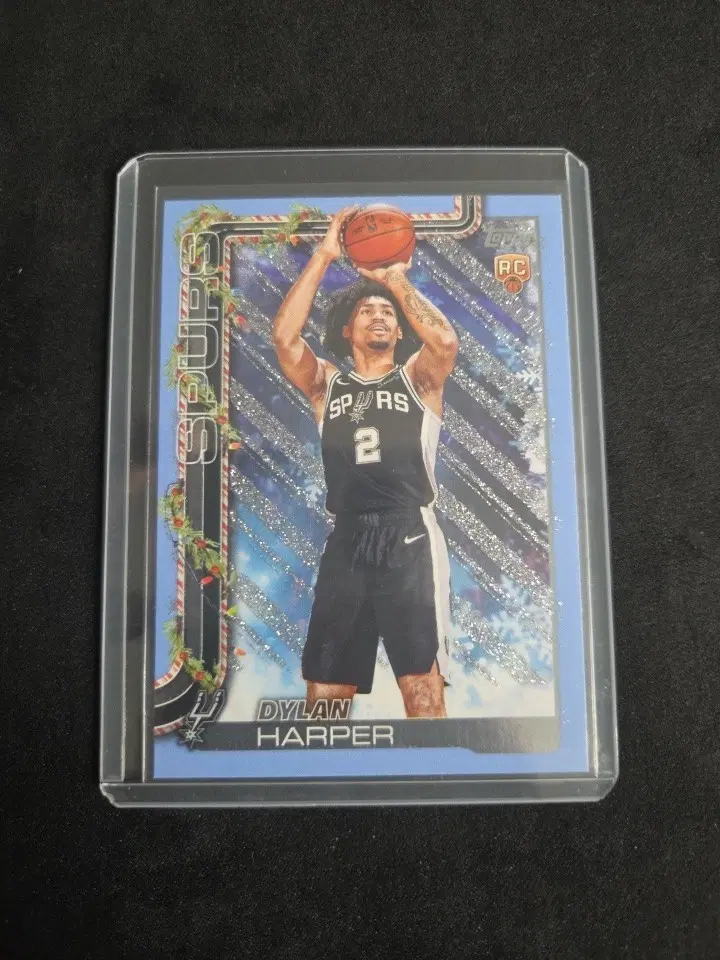 2025-26 Topps Holiday Dylan Harper #H162 (RC) Light Blue Glitter SP Rookie