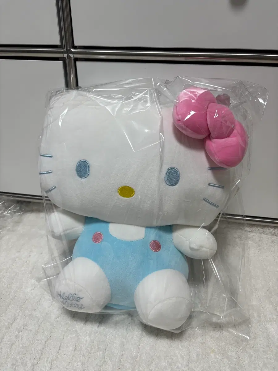 헬로키티 인형