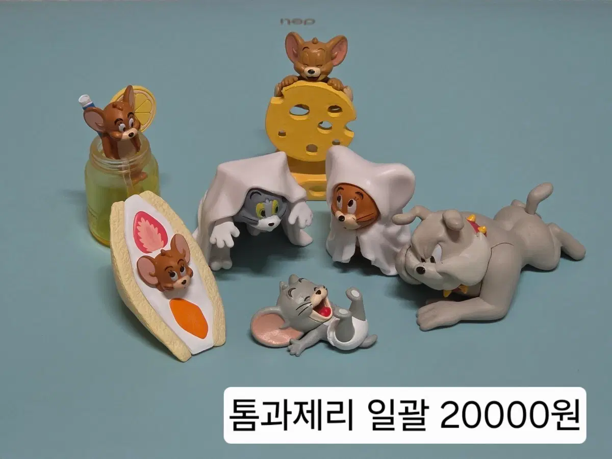 피규어 및 인형 싸게 정리합니다