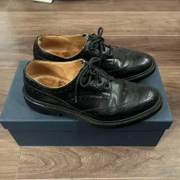 trickers 버튼 가죽 신발 가죽 신발 윙팁