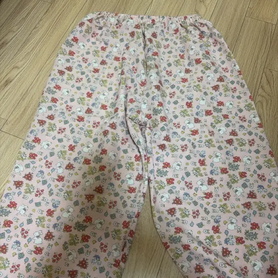 꽃무늬 바지