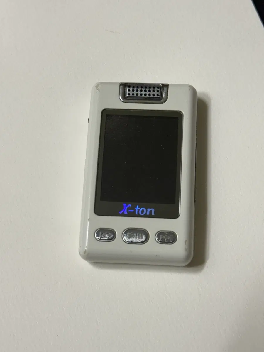 X-ton MP3 멀티미디어 플레이어 화이트