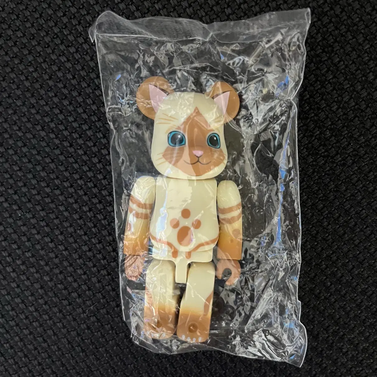 베어브릭 49탄 애니멀 고양이 아이루 (카드X)