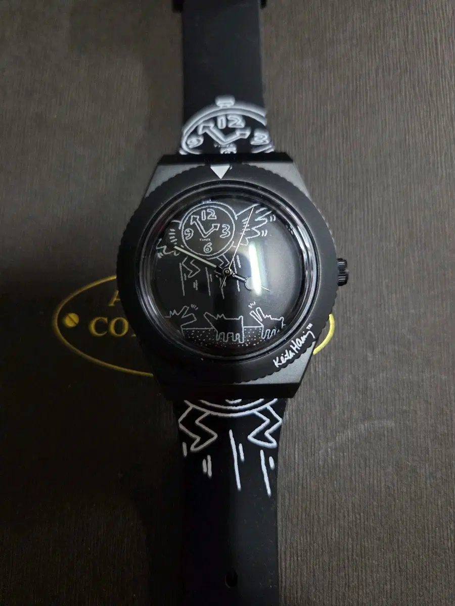 Q Timex x Keith Haring 38mm 쿼츠 워치(TW2W25600)
