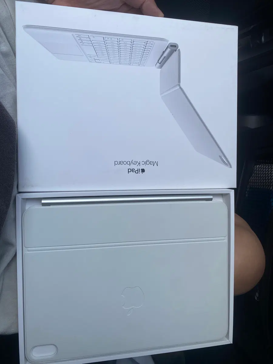 매직키보드에어11인치M3M4 정품 팔아요풀박
