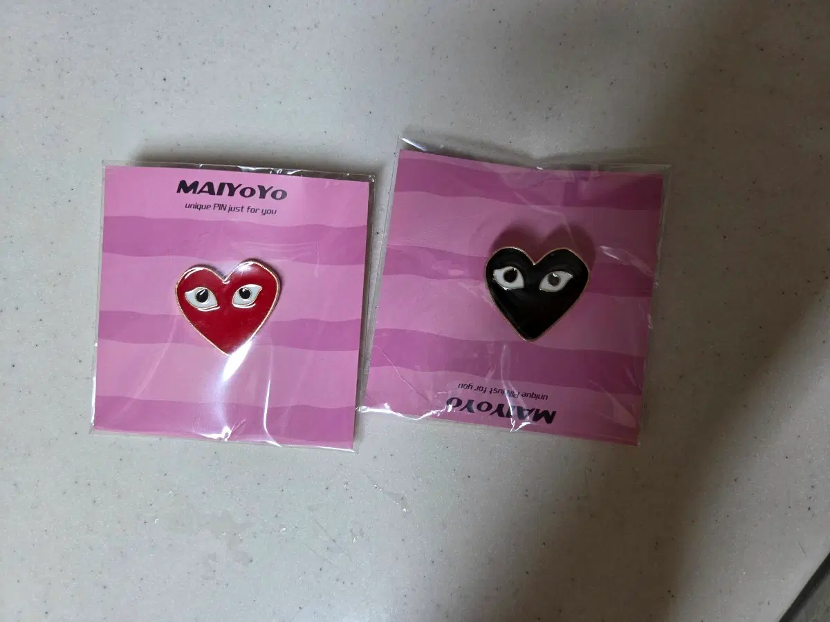 꼼데가르송 브로치 부토니에 가방장식품