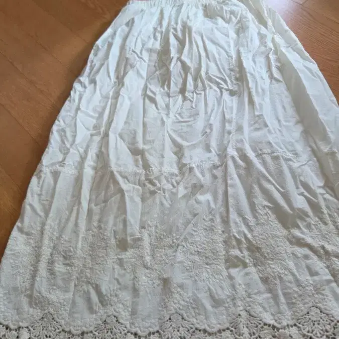 면 100 화이트 레이스 롱 스커트 프리사이즈