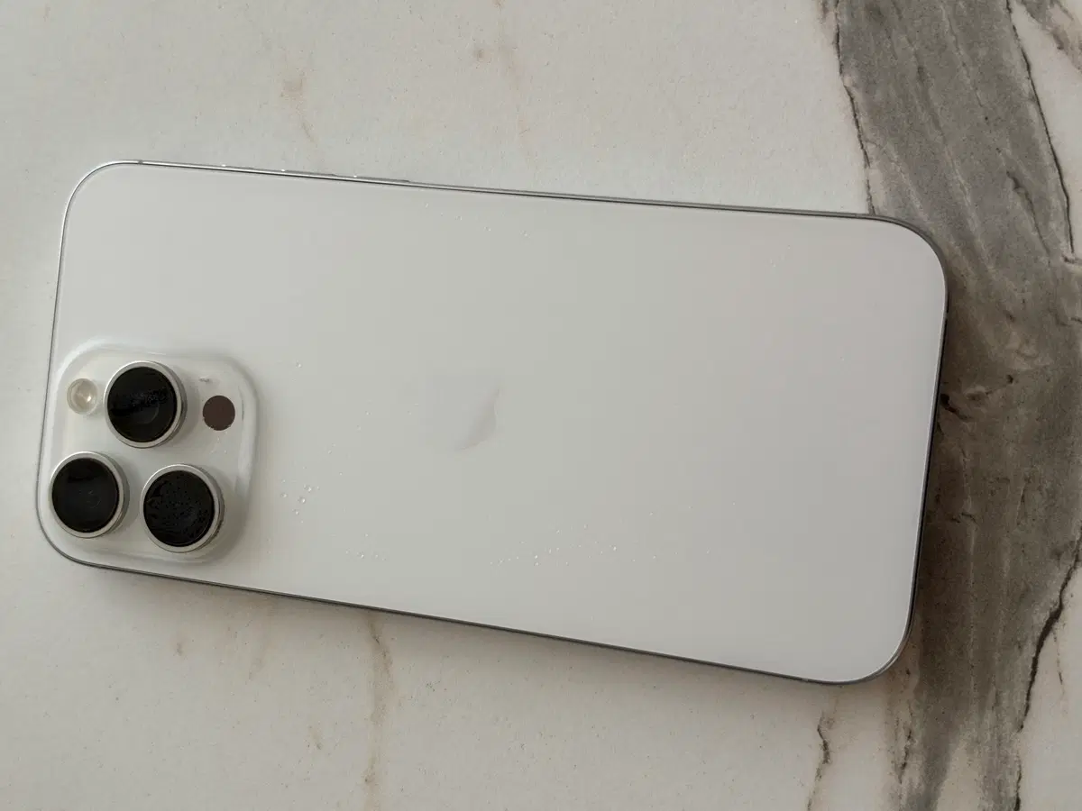아이폰 16 프로 맥스 512GB 화이트 색상